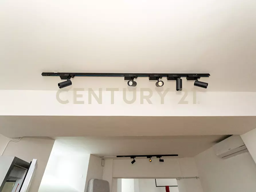 Immagine 21 di Bar / Ristorante in vendita  in Corso delle Province 43 a Catania