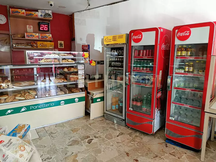 Immagine 6 di Attività commerciale in vendita  in Via Aldebaran 6/8/10 a Catania