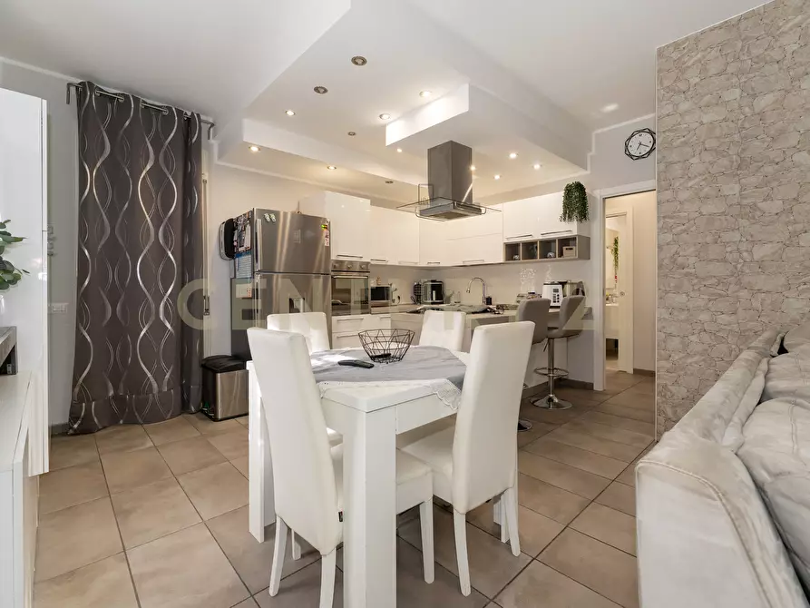 Immagine 51 di Casa semindipendente in vendita  in Via A. di Sangiuliano 42 a Sant'agata Li Battiati