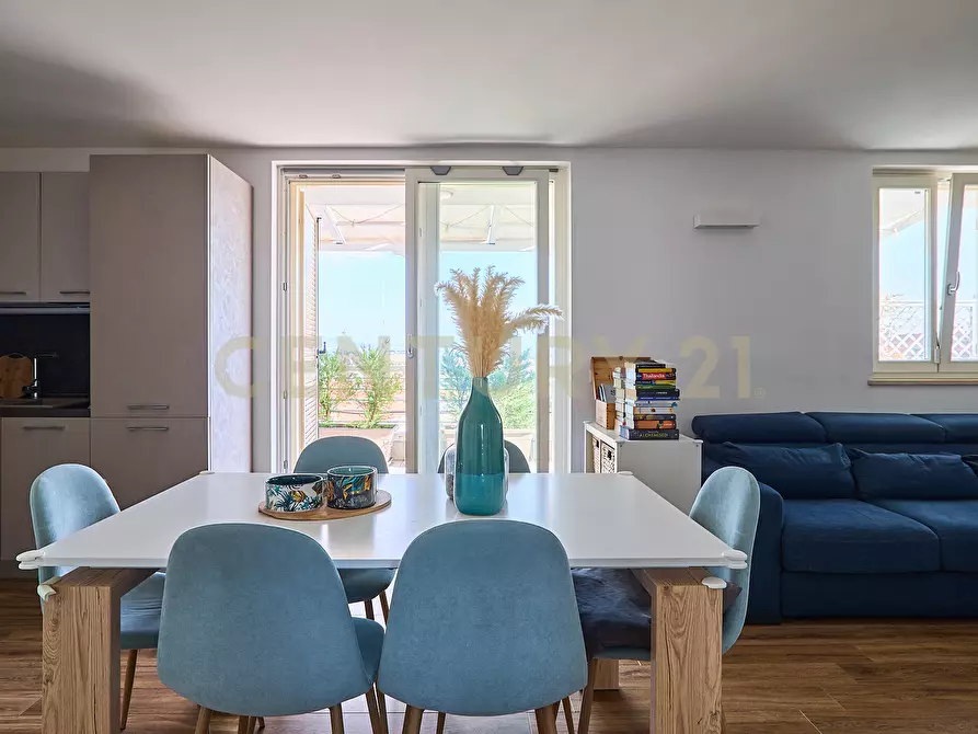 Immagine 2 di Attico in vendita  in Via Guglielmo Petroni 38 a Roma