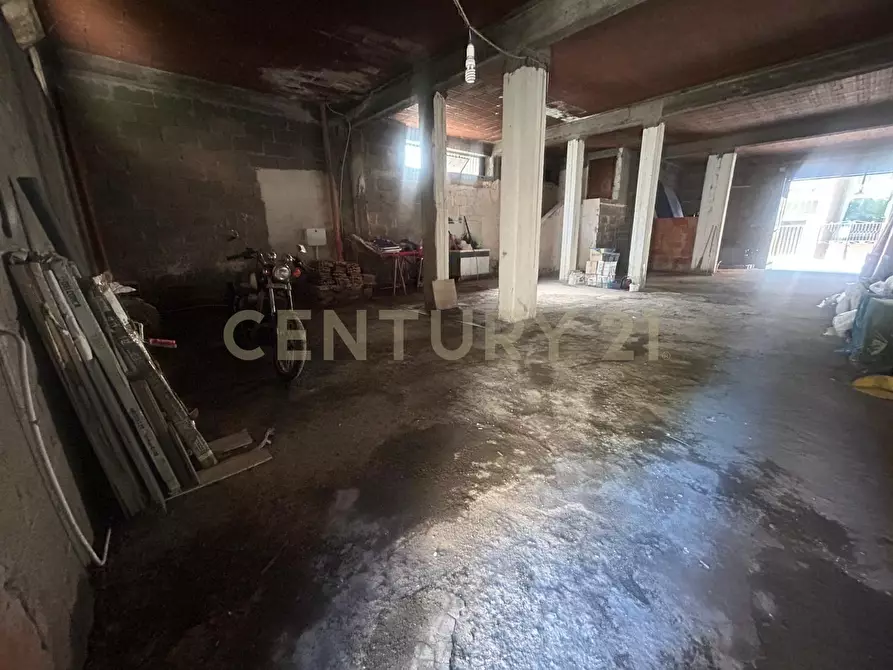 Immagine 13 di Garage in vendita  in Via Livorno 89 a Misterbianco