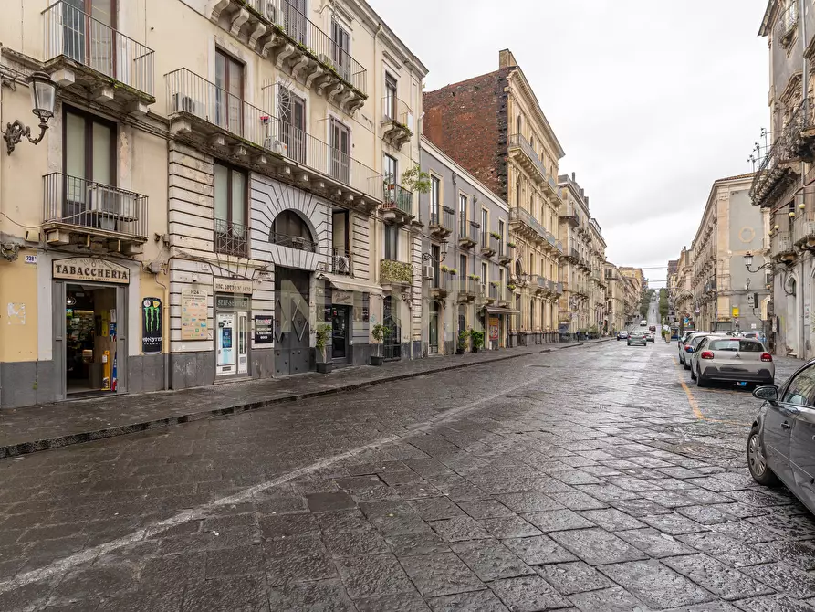 Immagine 2 di Tabaccheria in vendita  in Via Antonino di Sangiuliano 239 a Catania