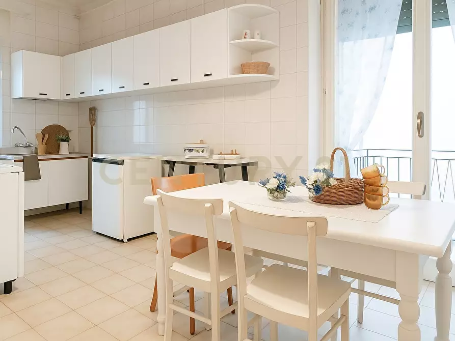 Immagine 6 di Trilocale in vendita  in Viale Dante Alighieri 1 a Radicofani