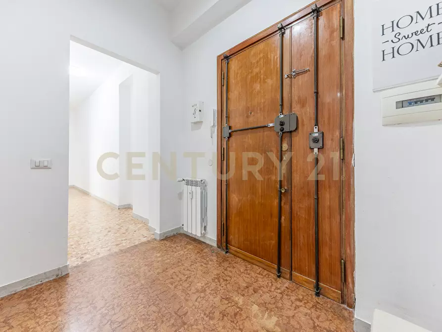 Immagine 19 di Trilocale in vendita  in Via Luigi Rava 9 a Roma