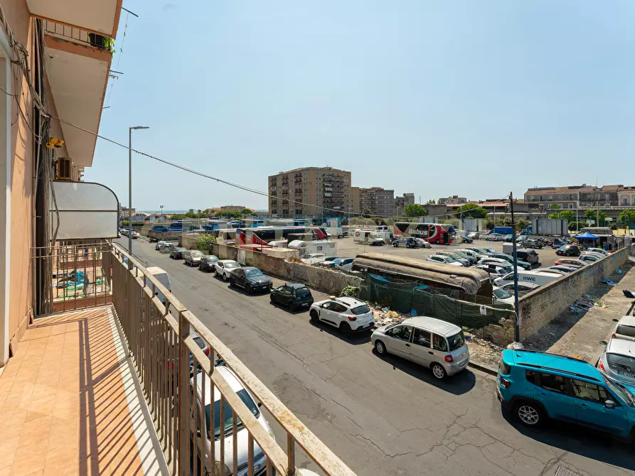 Immagine 27 di Bilocale in vendita  in Via Archimede 143 a Catania