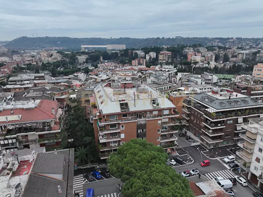 Immagine 45 di Trilocale in vendita  in Via Bevagna 56 a Roma