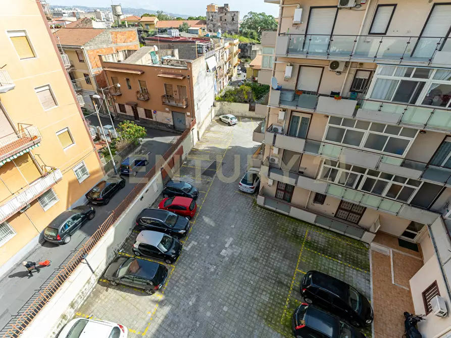 Immagine 28 di Pentalocale in vendita  in Via Acquedotto Greco 248 a Catania