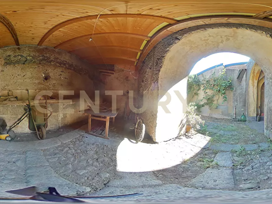 Immagine 51 di Villa in vendita  in Via Calvario 43 a Mascalucia