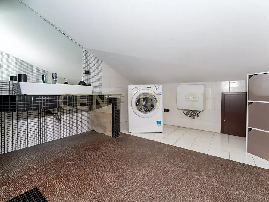 Immagine 32 di Trilocale in vendita  in Via Antonio Gramsci 23 a Gravina Di Catania