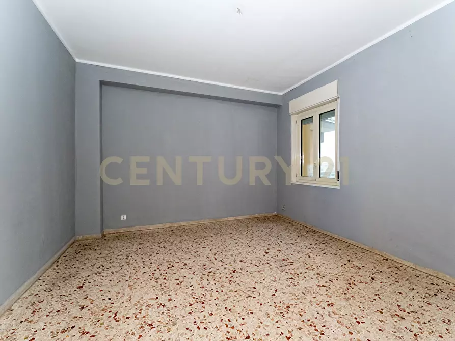 Immagine 15 di Pentalocale in vendita  in Via Due Obelischi 48 a Gravina Di Catania