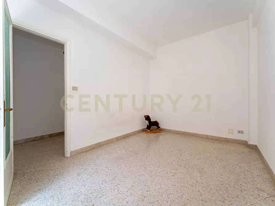 Immagine 14 di Pentalocale in vendita  in Via Antonino di Sangiuliano 54 a Catania