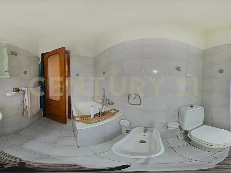 Immagine 49 di Trilocale in vendita  in Corso Indipendenza 185 a Catania