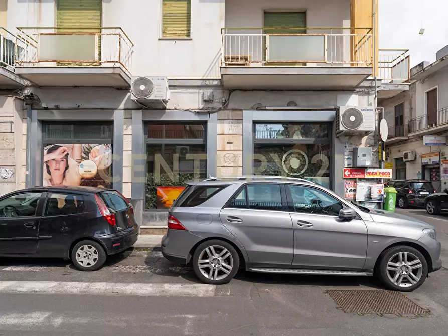 Immagine 5 di Locale commerciale in vendita  in Via del Bosco 163 a Catania