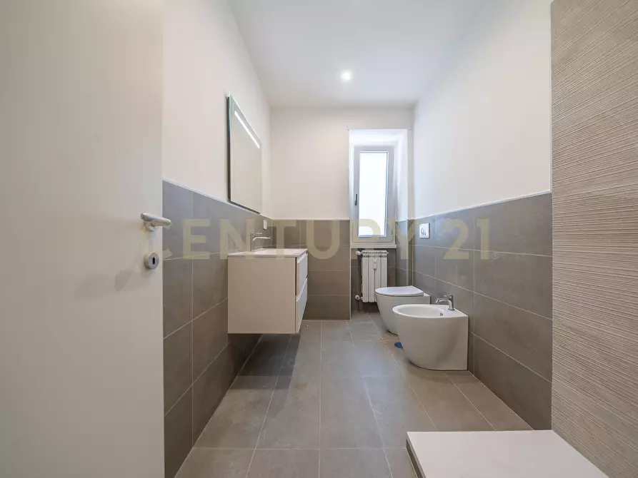 Immagine 20 di Trilocale in vendita  in Via Carlo Dossi 80 a Roma