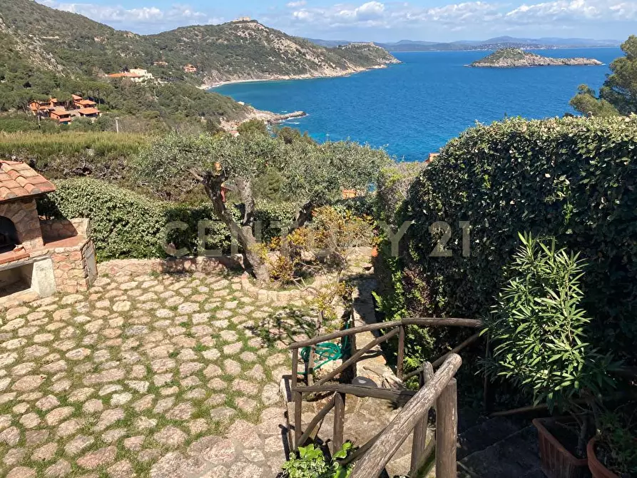 Immagine 1 di Villa in vendita  in ercole land snc a Monte Argentario