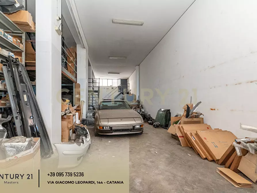 Immagine 13 di Locale commerciale in vendita  in Via Antonio Prestinenza 7 a Catania