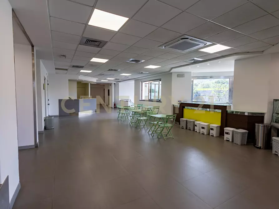 Immagine 13 di Attività commerciale in vendita  in Via Napoli sn a Aci Castello