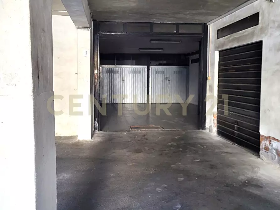 Immagine 1 di Garage in vendita  in Via Genova 35 a Aci Castello