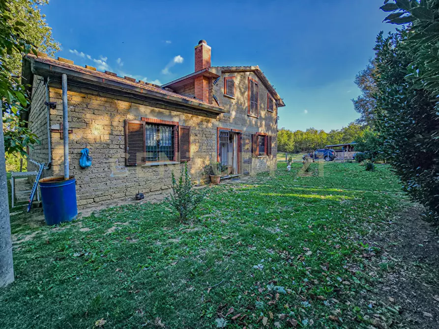 Immagine 1 di Rustico / casale in vendita  in Località Scovaventi 1 a Semproniano