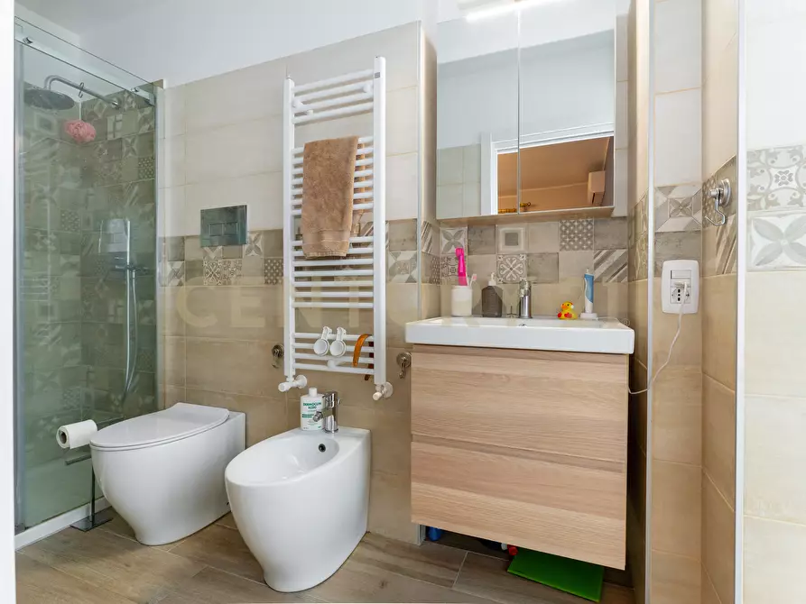 Immagine 38 di Quadrilocale in vendita  in Via Ludovico Ariosto 27 a Acireale