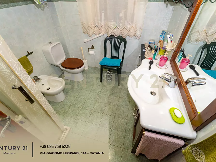 Immagine 19 di Trilocale in vendita  in Via Caduti del Lavoro 2 a Gravina Di Catania