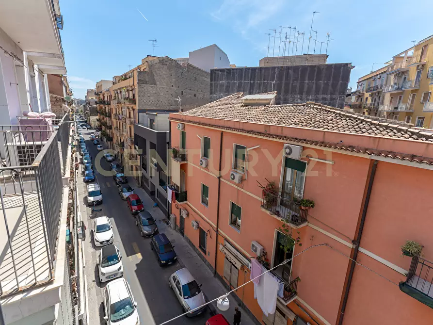 Immagine 47 di Appartamento in affitto  in Via Vittorio Emanuele Orlando 130 a Catania