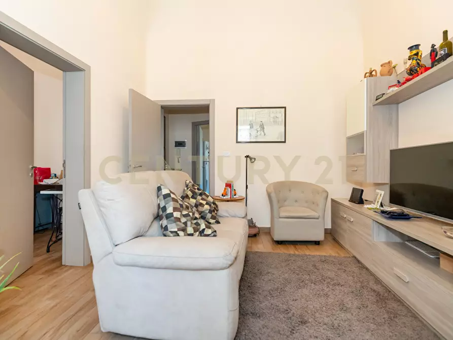 Immagine 4 di Pentalocale in vendita  in Via Recupero 38 a Catania