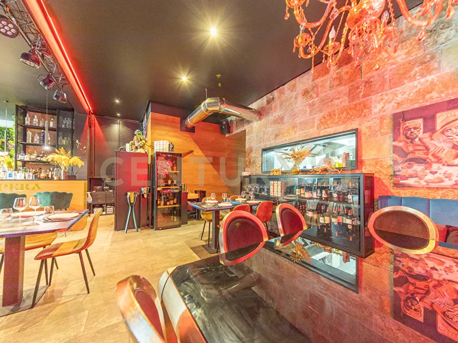 Immagine 3 di Bar / Ristorante in vendita  in Via della Farnesina 155 a Roma