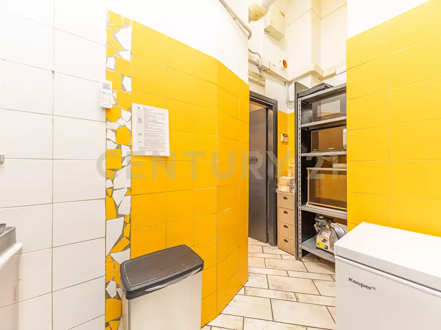 Immagine 19 di Bar / Ristorante in vendita  in Via Reno 2 a Roma