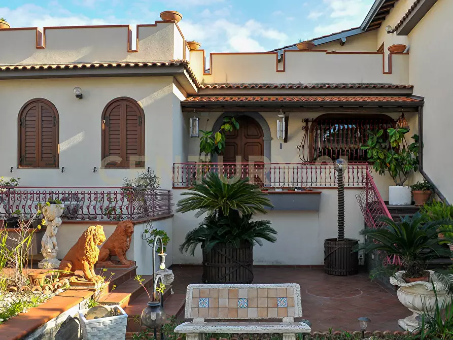 Immagine 5 di Villa in vendita  in Via Musumeci 47 a Giarre