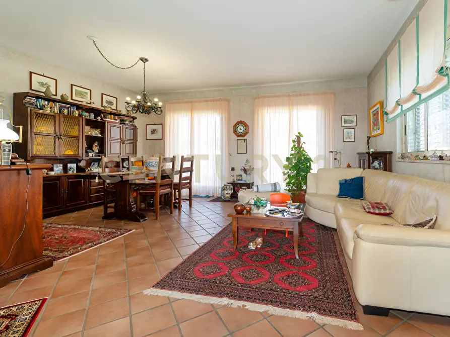 Immagine 18 di Casa semindipendente in vendita  in Via G. Leopardi 1 a Sant'agata Li Battiati