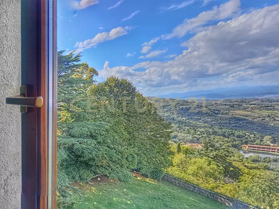 Immagine 33 di Bilocale in vendita  in Via della Penna 16 a Castel Del Piano