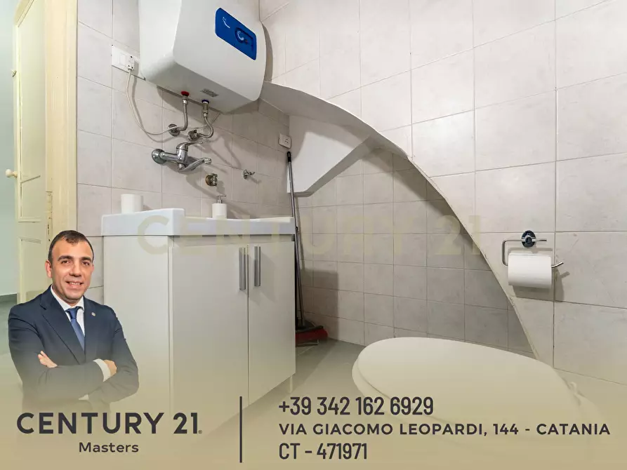 Immagine 20 di Bilocale in vendita  in Via Ospedale Vecchio 5 a Catania