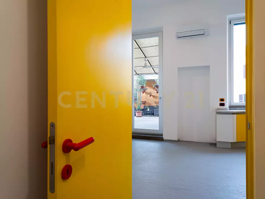 Immagine 12 di Attico in vendita  in Via Antonio Mordini 14 a Roma