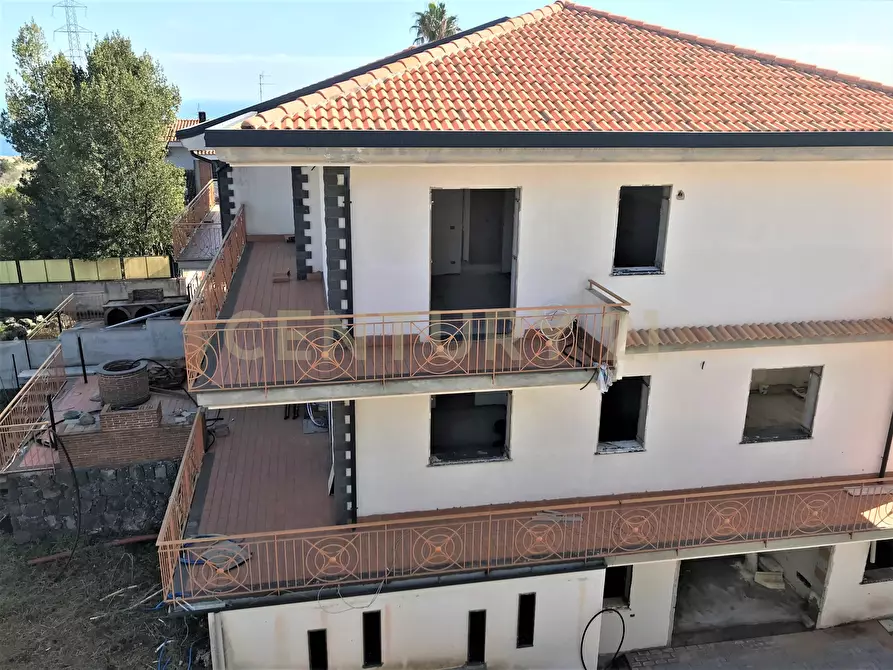 Immagine 9 di Casa bifamiliare in vendita  in via Vincenzo Ricca a Catania