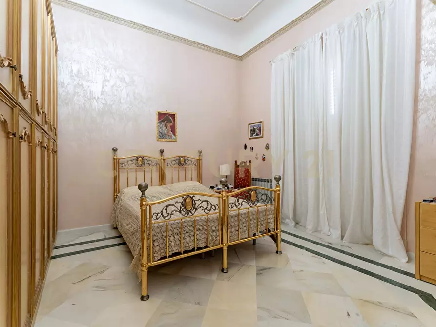 Immagine 25 di Villa in vendita  in Via Quartiere Longo 18 a Aci Castello