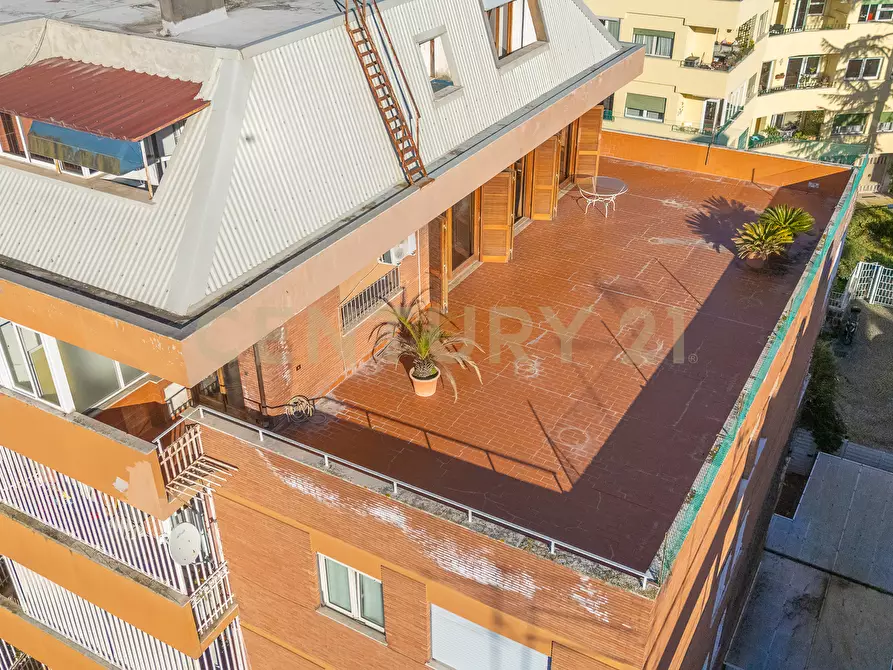 Immagine 50 di Attico in vendita  in Via Francesco Borgatti 18 a Roma