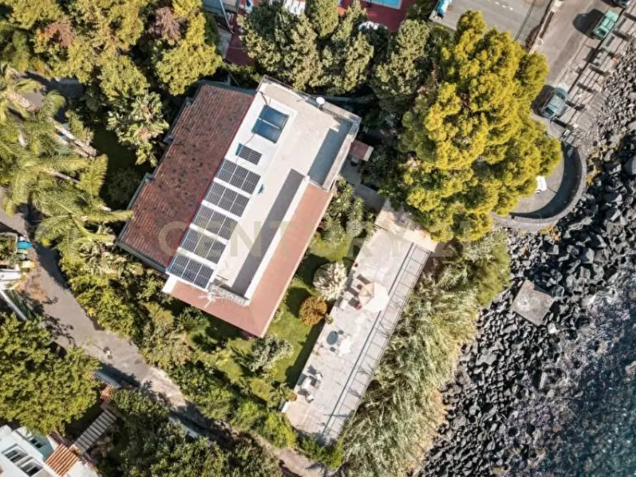 Immagine 10 di Villa in vendita  in Via Garitta 62 a Acireale