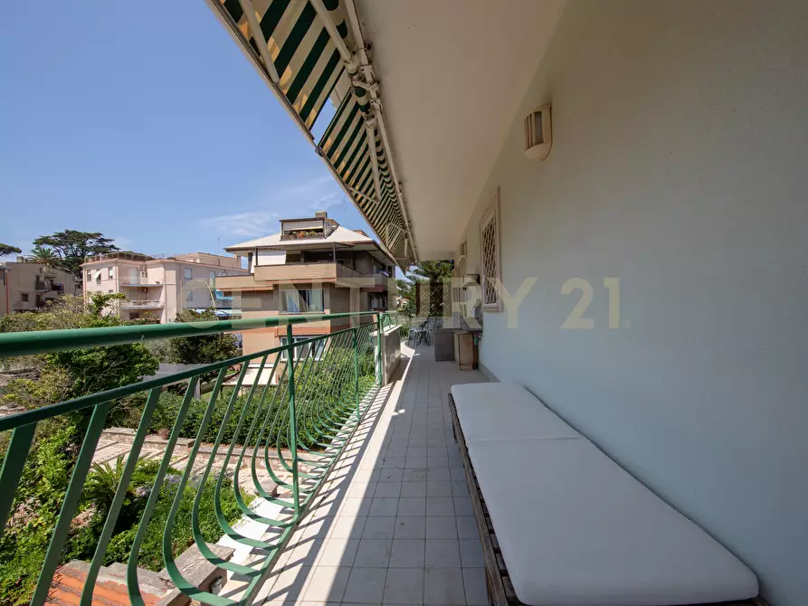 Immagine 35 di Trilocale in vendita  in Via Circeo 16 a Anzio