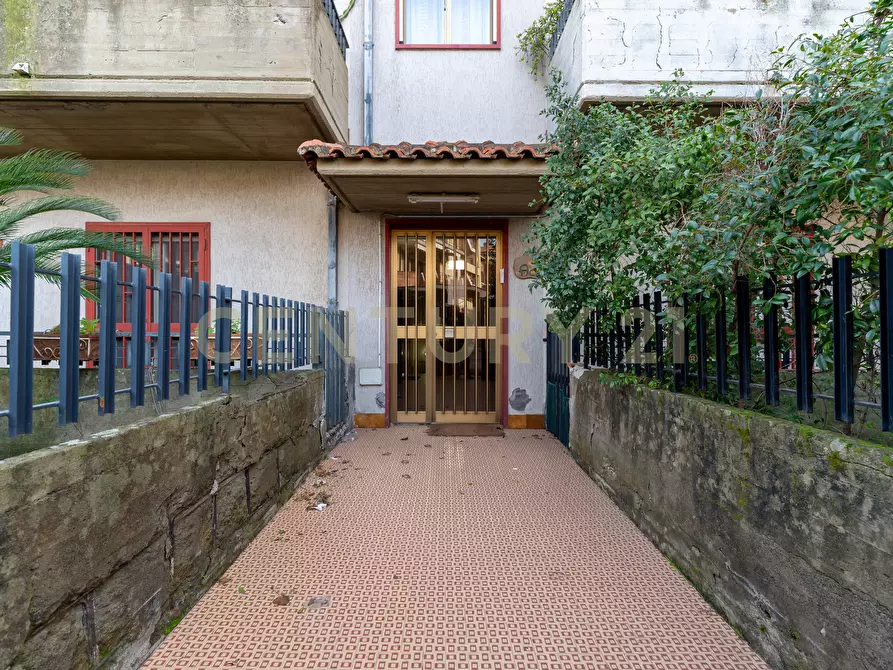 Immagine 6 di Trilocale in vendita  in VIA IDRIA 37 a Tremestieri Etneo