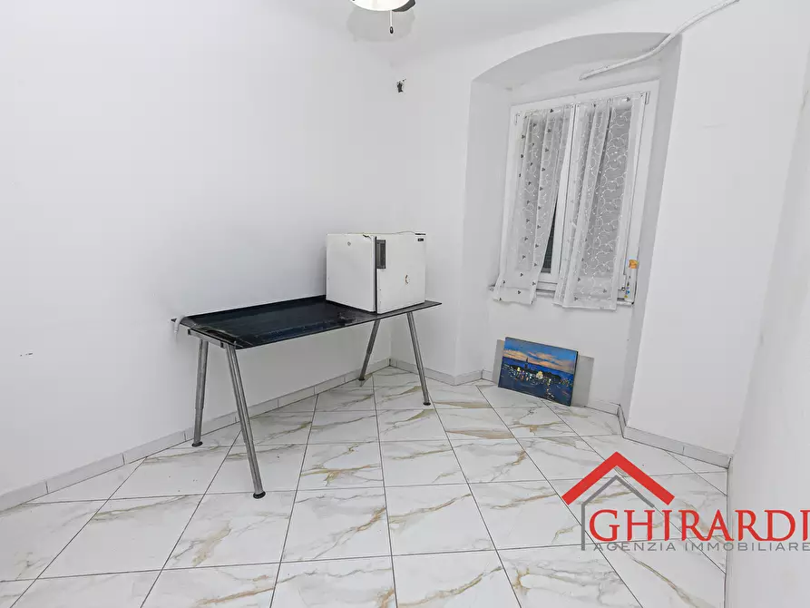 Immagine 12 di Magazzino in vendita  in VIA GAETANO DONIZETTI 73R a Genova