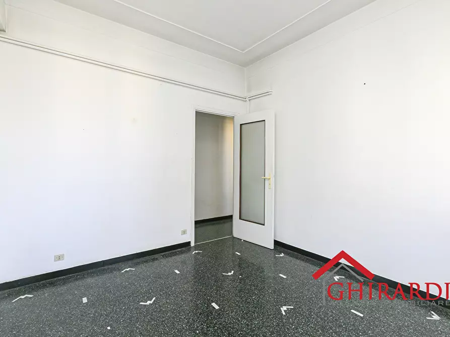 Immagine 7 di Bilocale in vendita  in Via Antonio Sant'Elia 21 a Genova