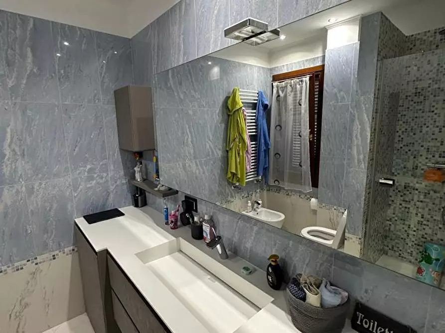 Immagine 10 di Appartamento in affitto  in VIA EMANUELE CANESI 49 a Genova