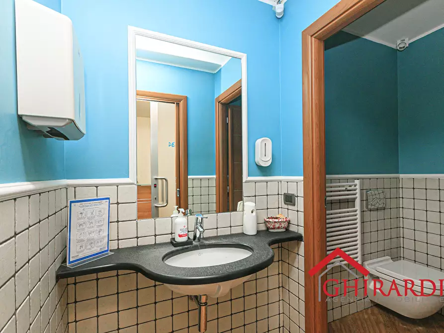 Immagine 35 di Pentalocale in vendita  in Via Sabotino 8 a Genova