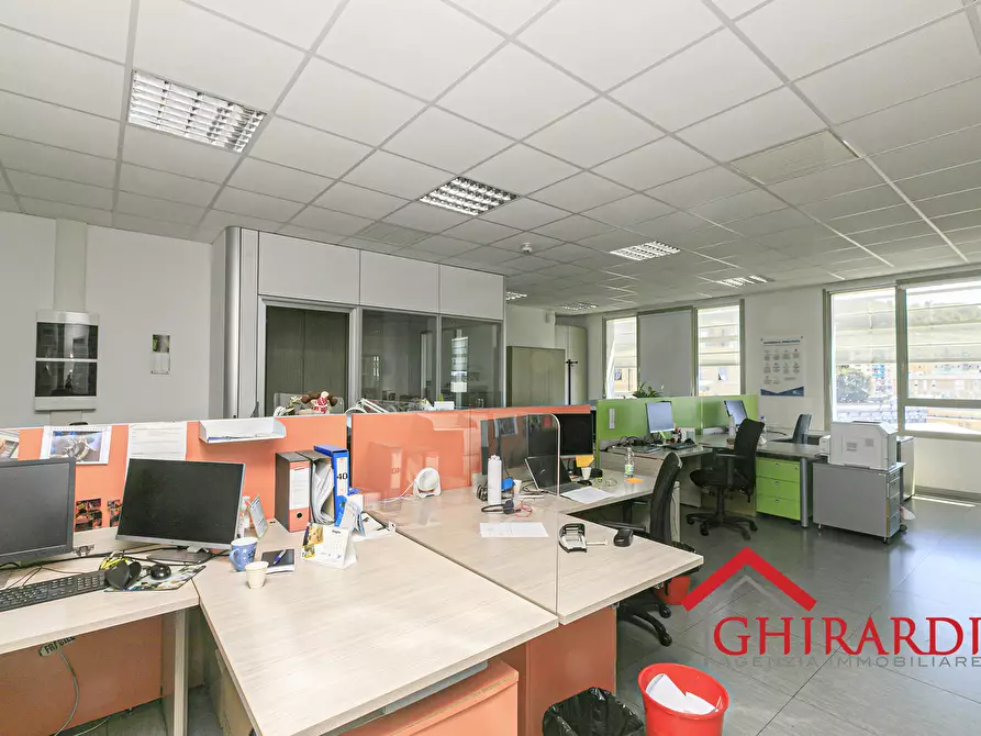 Immagine 25 di Ufficio in vendita  in Via delle Nuove Tecnologie Enrico Albareto 21 a Genova