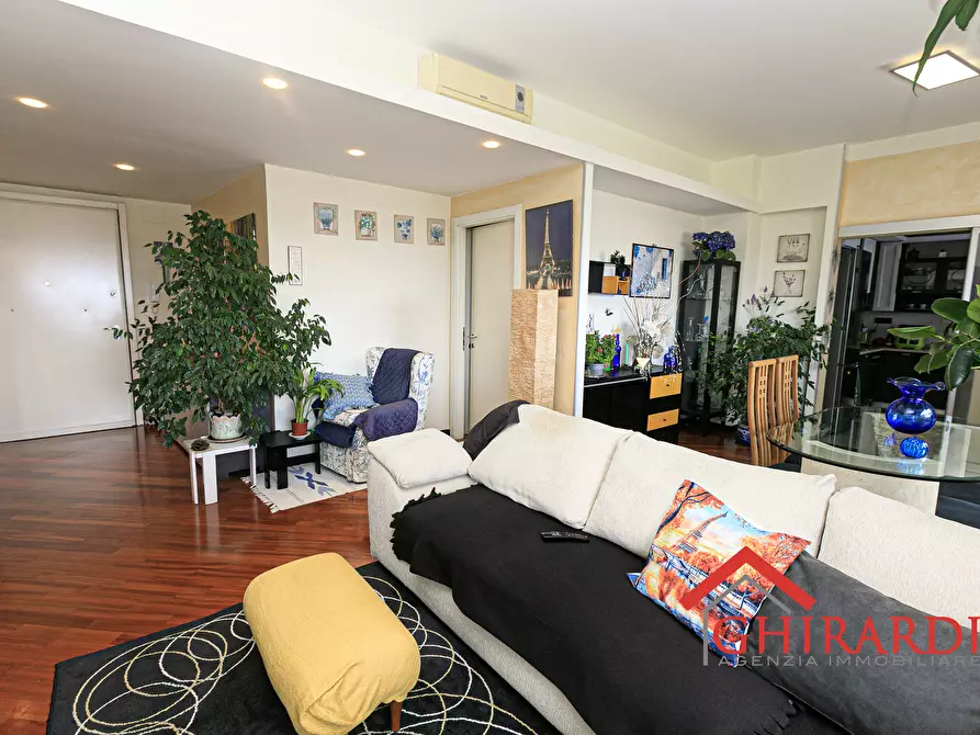 Immagine 6 di Trilocale in affitto  in VIA DELL'INSURREZIONE 12A a Genova