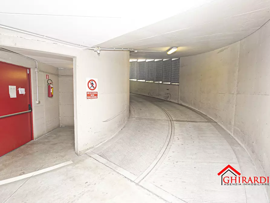 Immagine 15 di Garage in vendita  in Via Emanuele Ferro a Genova