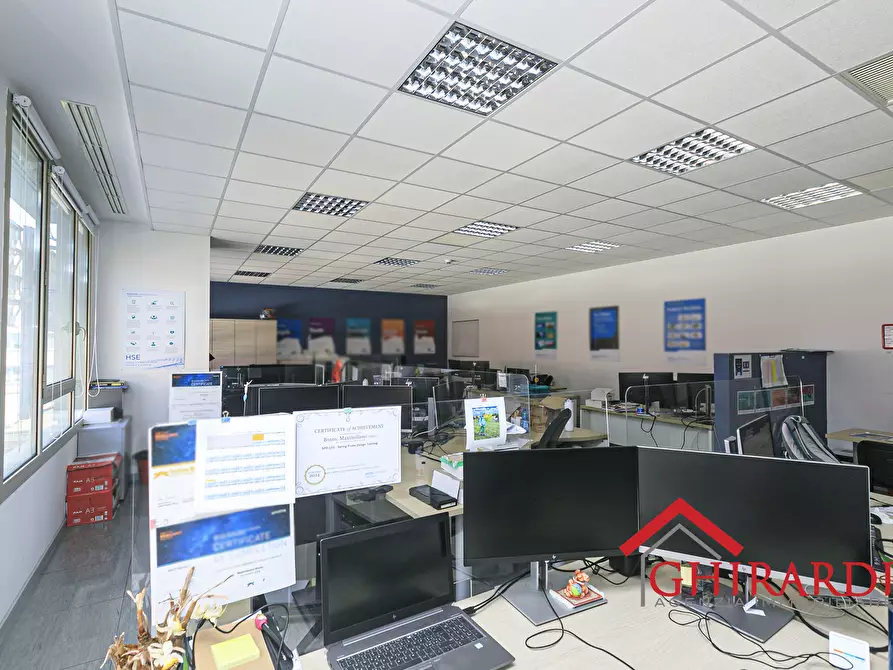 Immagine 3 di Ufficio in vendita  in Via Enrico Albareto 21 a Genova