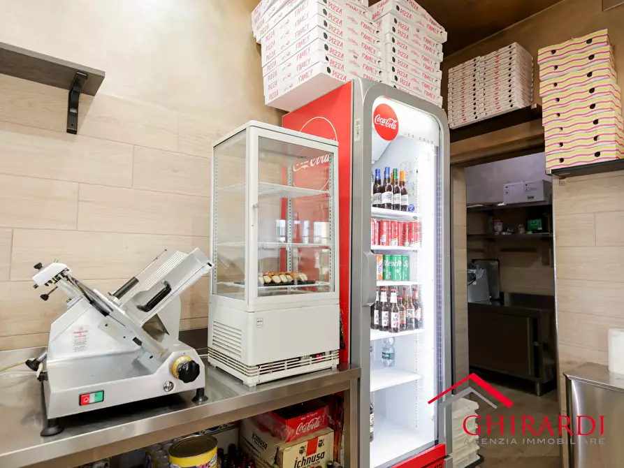 Immagine 20 di Pizzeria / Pub in vendita  in Lungomare di Pegli 39R a Genova