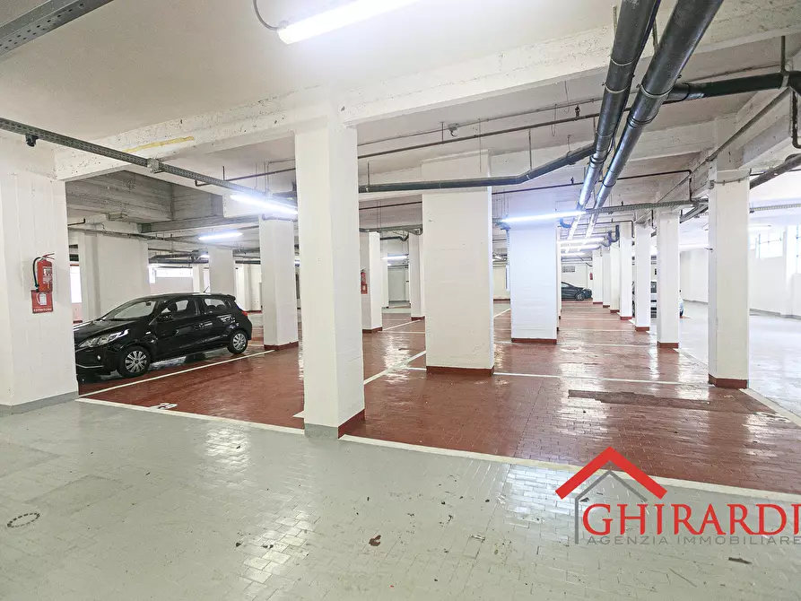Immagine 4 di Garage in affitto  in Via Ruggero Leoncavallo 18R a Genova